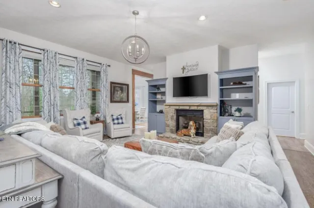 $2,495,000 | 224 Burning Oaks Drive, Sevierville, TN 37876