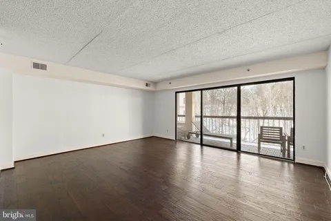 $295,000 | 1704 North Park Drive, Unit A318, Wilmington, DE 19806