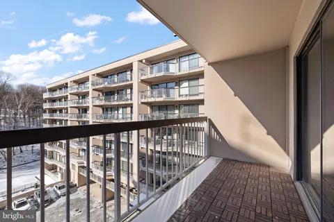 $295,000 | 1704 North Park Drive, Unit A318, Wilmington, DE 19806