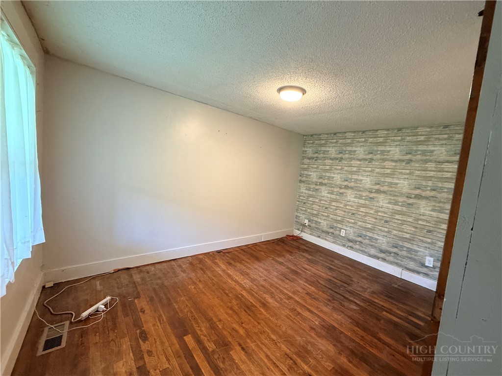 2621 Helton Creek Road, Unit 2 Lansing, NC 28643 - Photo 8 of 18