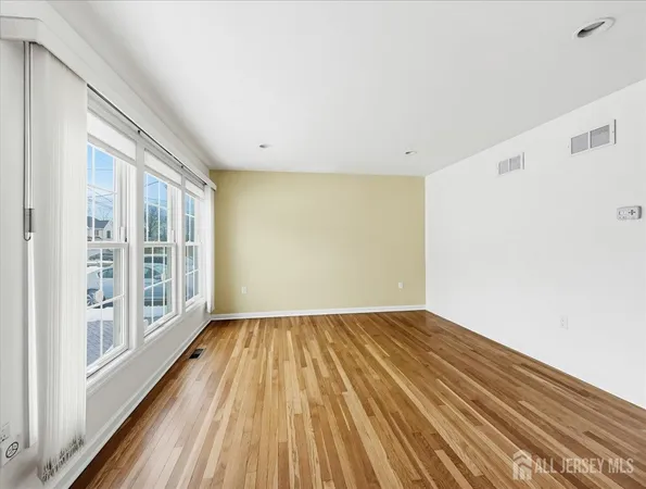 $5,200 | 37 Jersey Avenue, Edison, NJ 08820