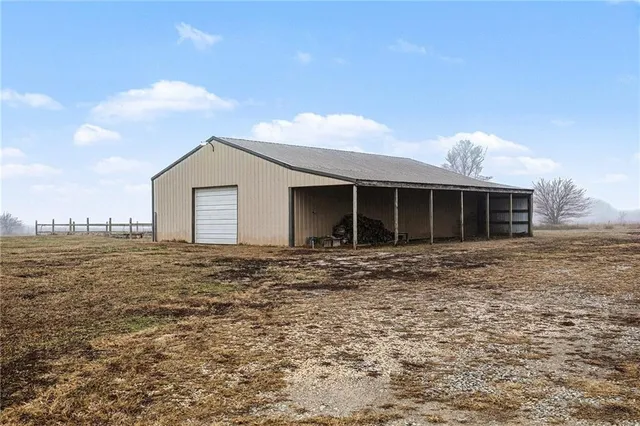 $595,000 | 4539 Neosho Road, Wellsville, KS 66092