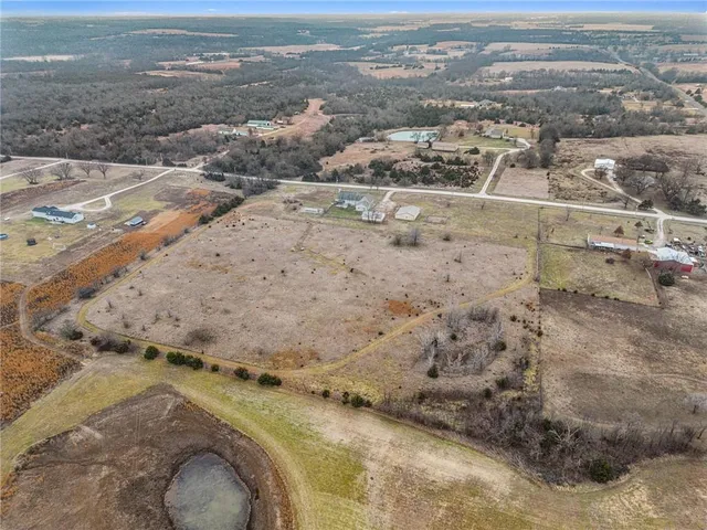 $595,000 | 4539 Neosho Road, Wellsville, KS 66092