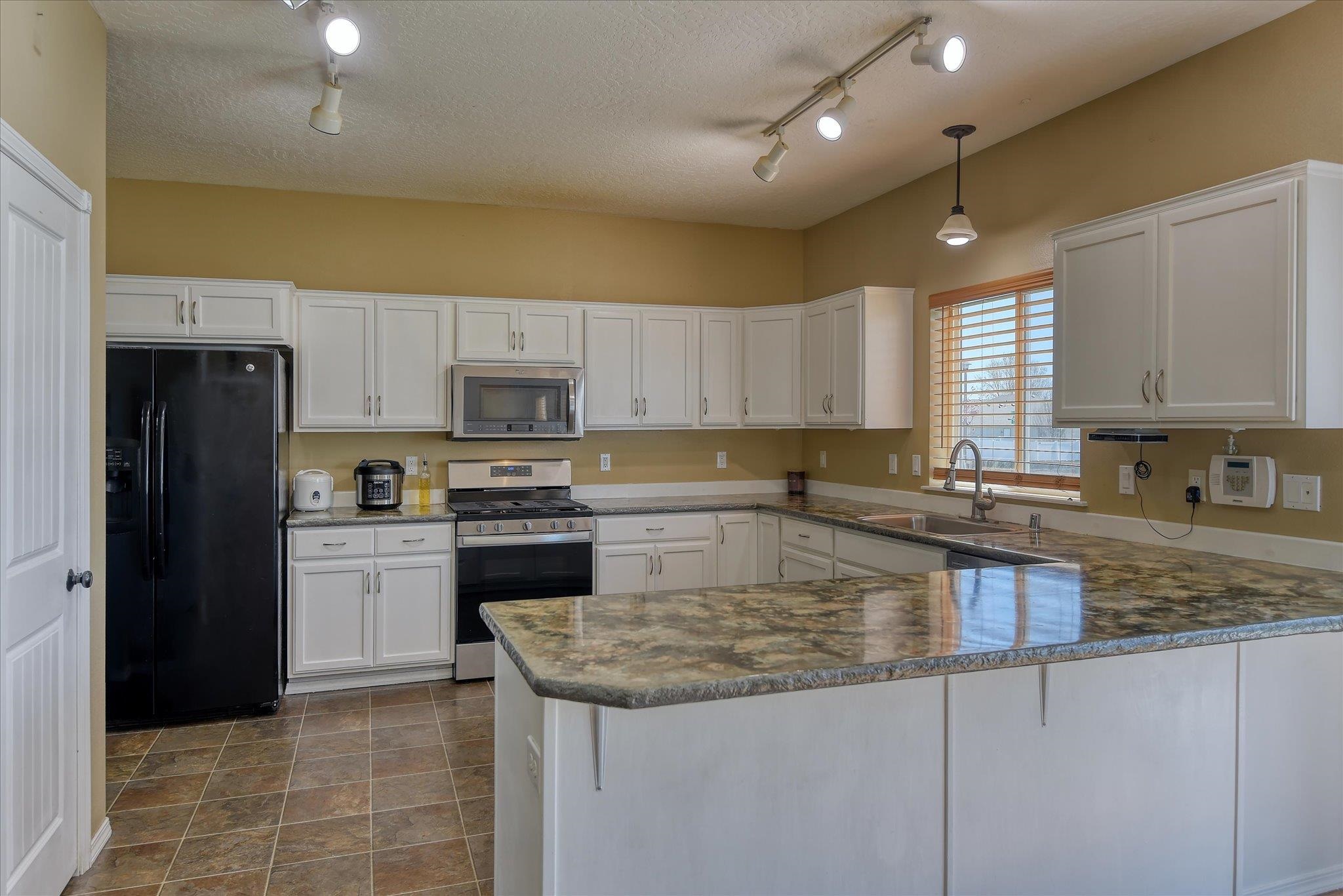 1803 West Maxine Avenue Spokane, WA 99208 - Photo 14 of 50