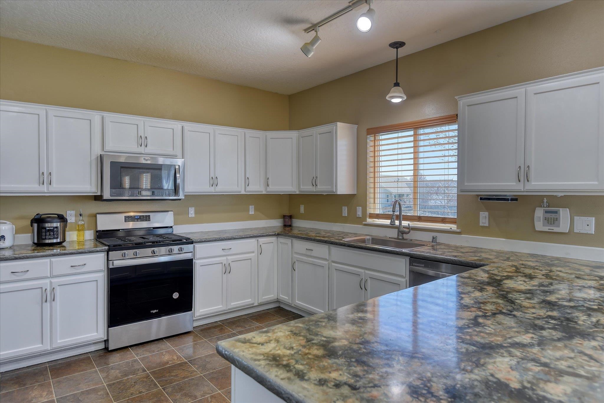 1803 West Maxine Avenue Spokane, WA 99208 - Photo 15 of 50