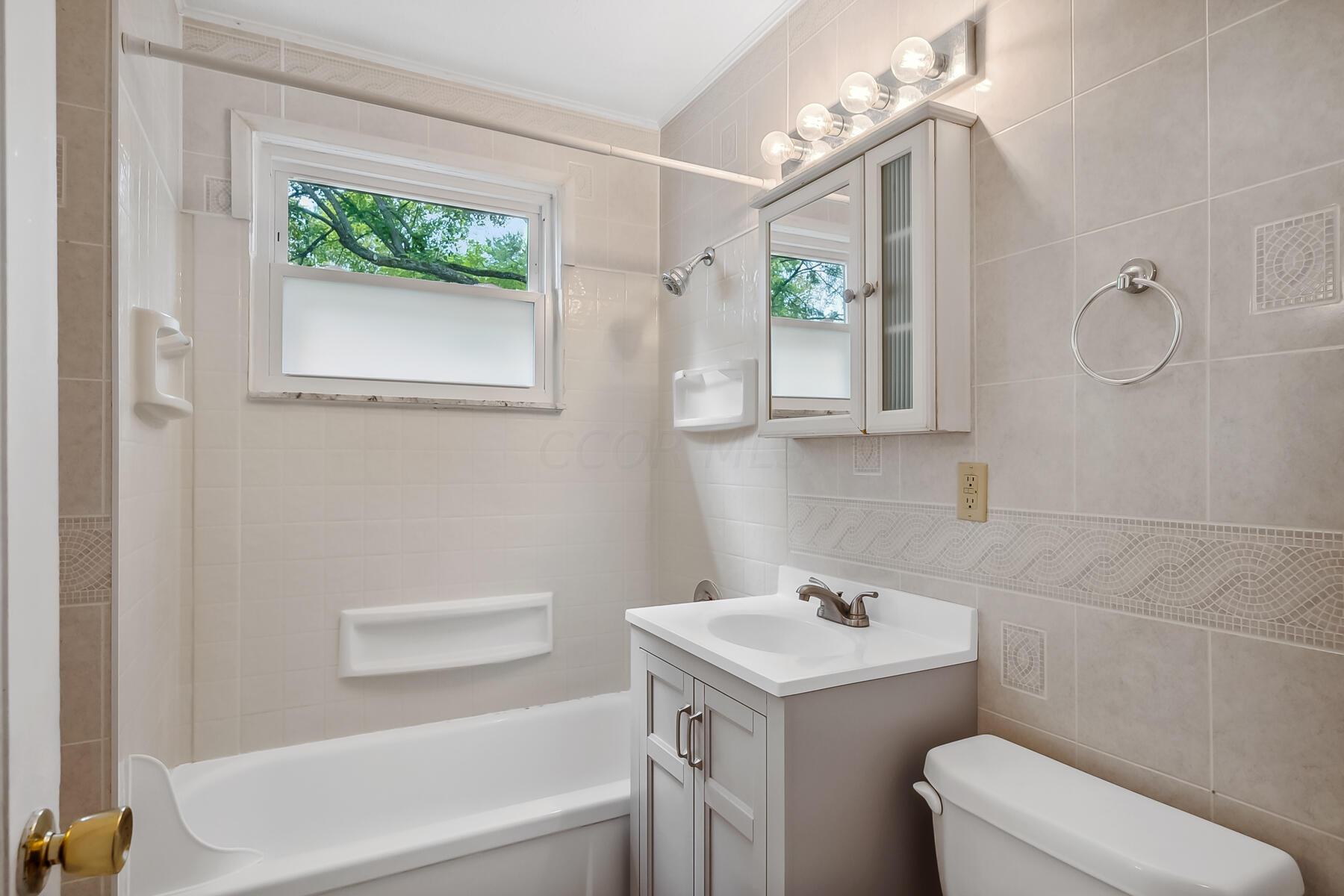5503 Linworth Road Columbus, OH 43235 - Photo 16 of 47 Primary Bathroom