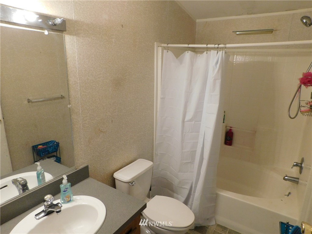 17807 Albany Street Southwest Rochester, WA 98579 - Photo 15 of 25