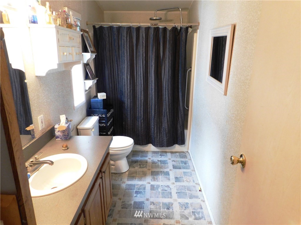 17807 Albany Street Southwest Rochester, WA 98579 - Photo 18 of 25