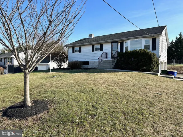 $329,900 | 946 Church Road, York, PA 17404
