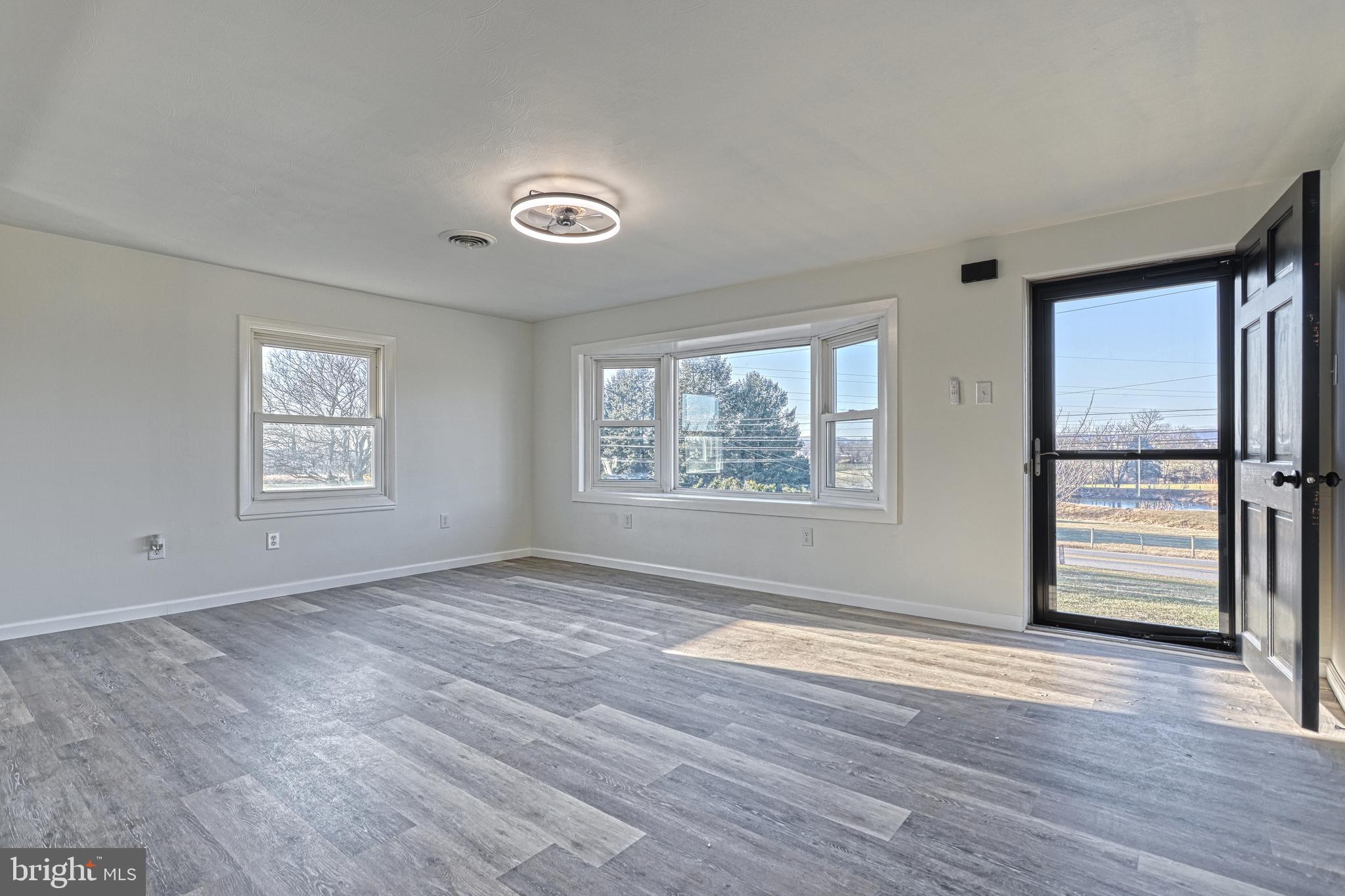 946 Church Road York, PA 17404 - Photo 12 of 81