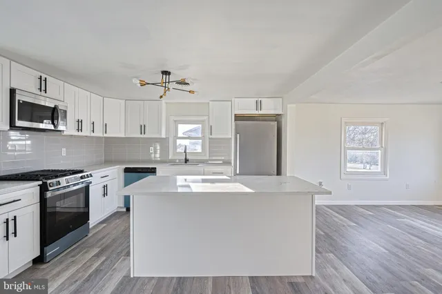 $324,500 | 946 Church Road, York, PA 17404