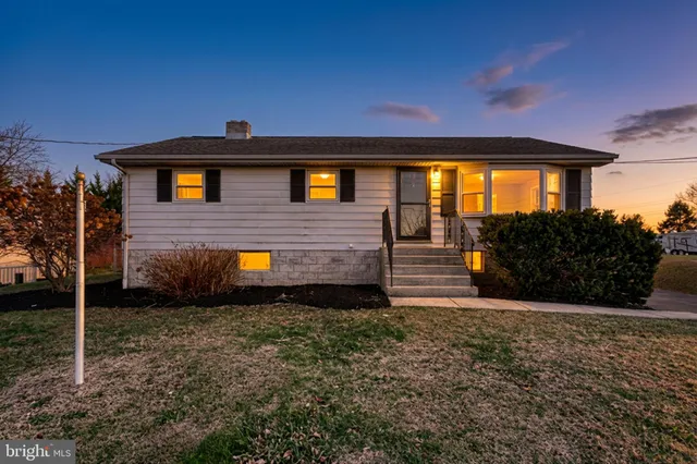 $324,500 | 946 Church Road, York, PA 17404