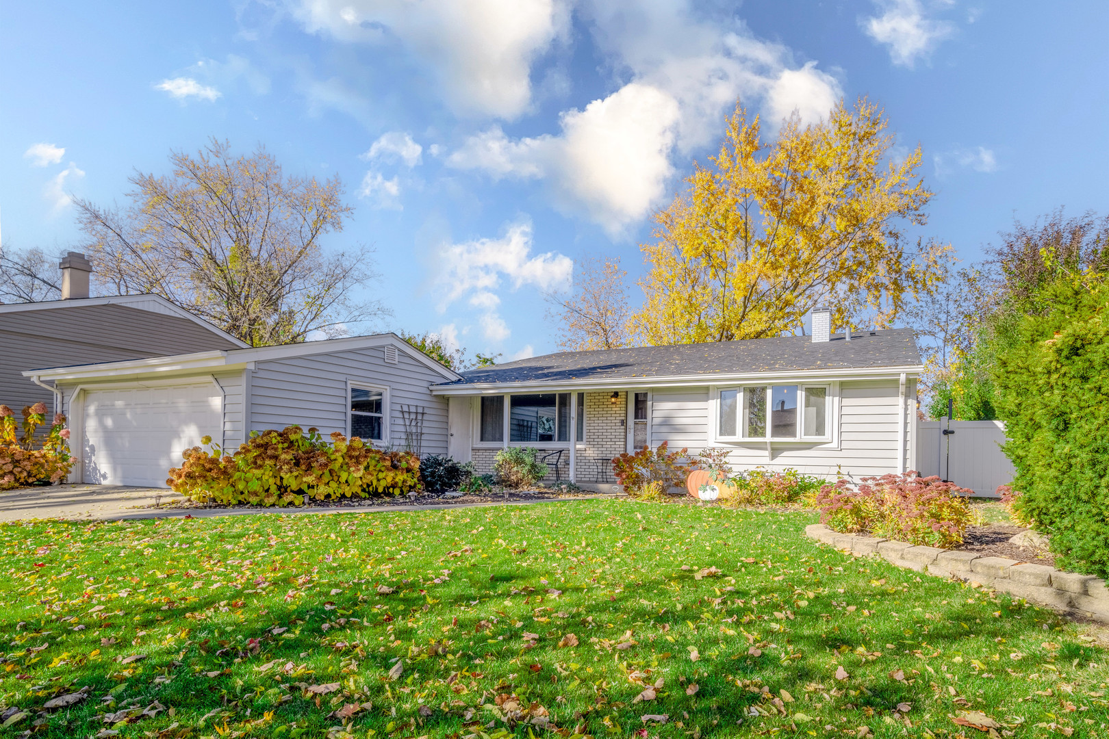 484 Chatham Circle Buffalo Grove, IL 60089 - Photo 1 of 28 a front view of house with yard and green space