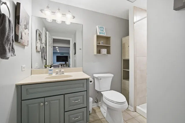 $430,000 | 484 Chatham Circle, Buffalo Grove, IL 60089