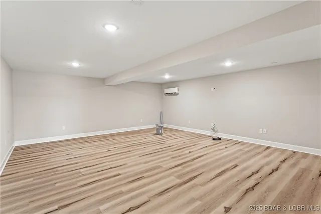 $875,000 | 77 Lakeway Lane, Climax Springs, MO 65324