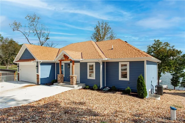 $875,000 | 77 Lakeway Lane, Climax Springs, MO 65324
