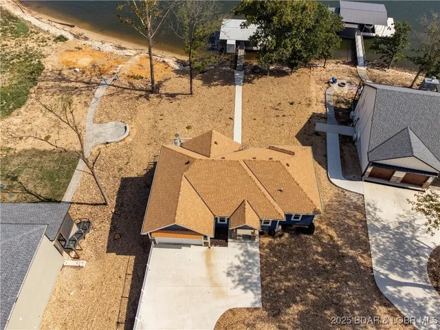 $875,000 | 77 Lakeway Lane, Climax Springs, MO 65324