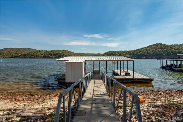 $875,000 | 77 Lakeway Lane, Climax Springs, MO 65324