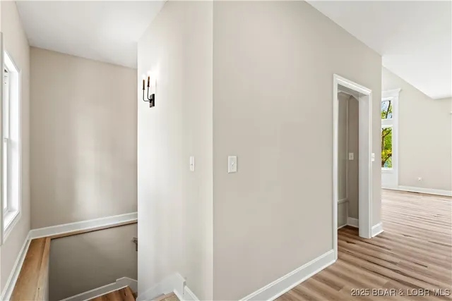 $875,000 | 77 Lakeway Lane, Climax Springs, MO 65324