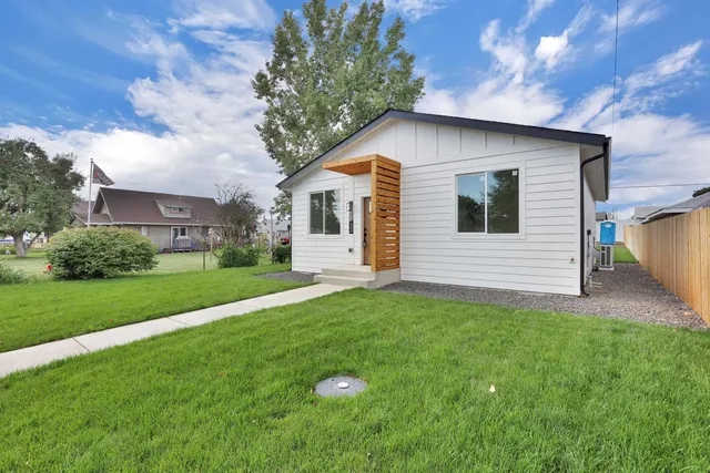 $335,000 | 1733 East Lacrosse Avenue, Spokane, WA 99207
