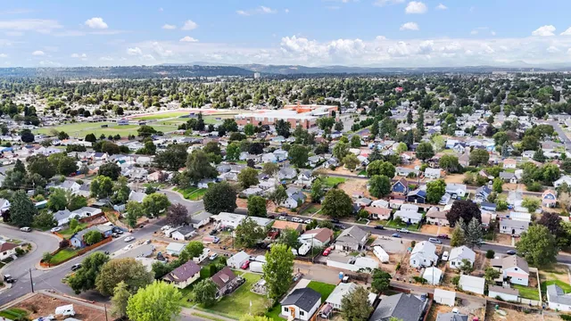 $335,000 | 1733 East Lacrosse Avenue, Spokane, WA 99207