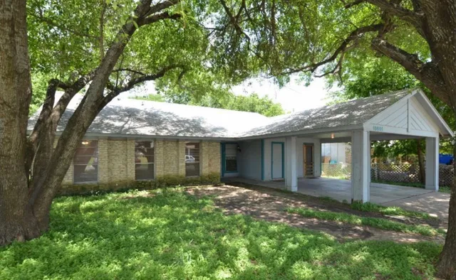 $1,350 | 10801 Lanshire Drive, Unit B, Austin, TX 78758