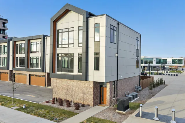 $1,629,900 | 1144 Brookwood Drive, Green Bay, WI 54304