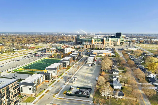 $1,629,900 | 1144 Brookwood Drive, Green Bay, WI 54304