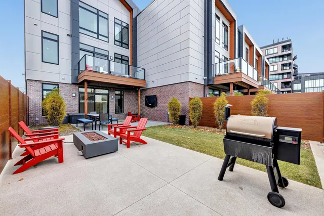 $1,629,900 | 1144 Brookwood Drive, Green Bay, WI 54304