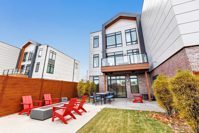 $1,675,000 | 1144 Brookwood Drive, Green Bay, WI 54304