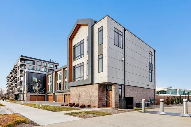 $1,629,900 | 1144 Brookwood Drive, Green Bay, WI 54304