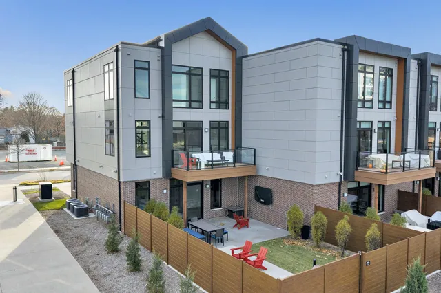 $1,675,000 | 1144 Brookwood Drive, Green Bay, WI 54304