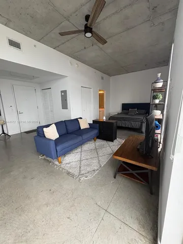 $2,690 | 151 Southeast 1st Street, Unit 3404, Miami, FL 33131