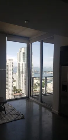 $2,690 | 151 Southeast 1st Street, Unit 3404, Miami, FL 33131