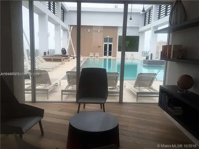 $2,690 | 151 Southeast 1st Street, Unit 3404, Miami, FL 33131