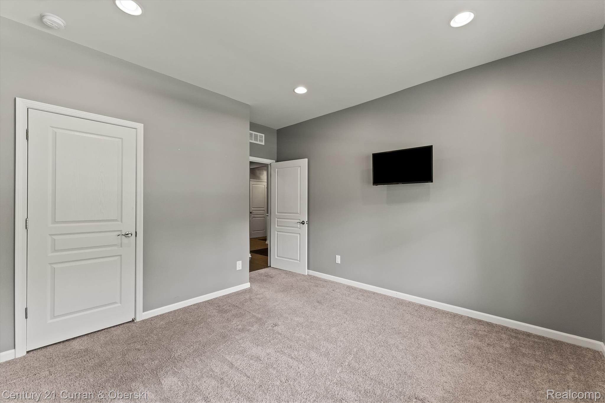 49559 Mapleton Road Canton, MI 48188 - Photo 20 of 55 18-INT-4.jpg