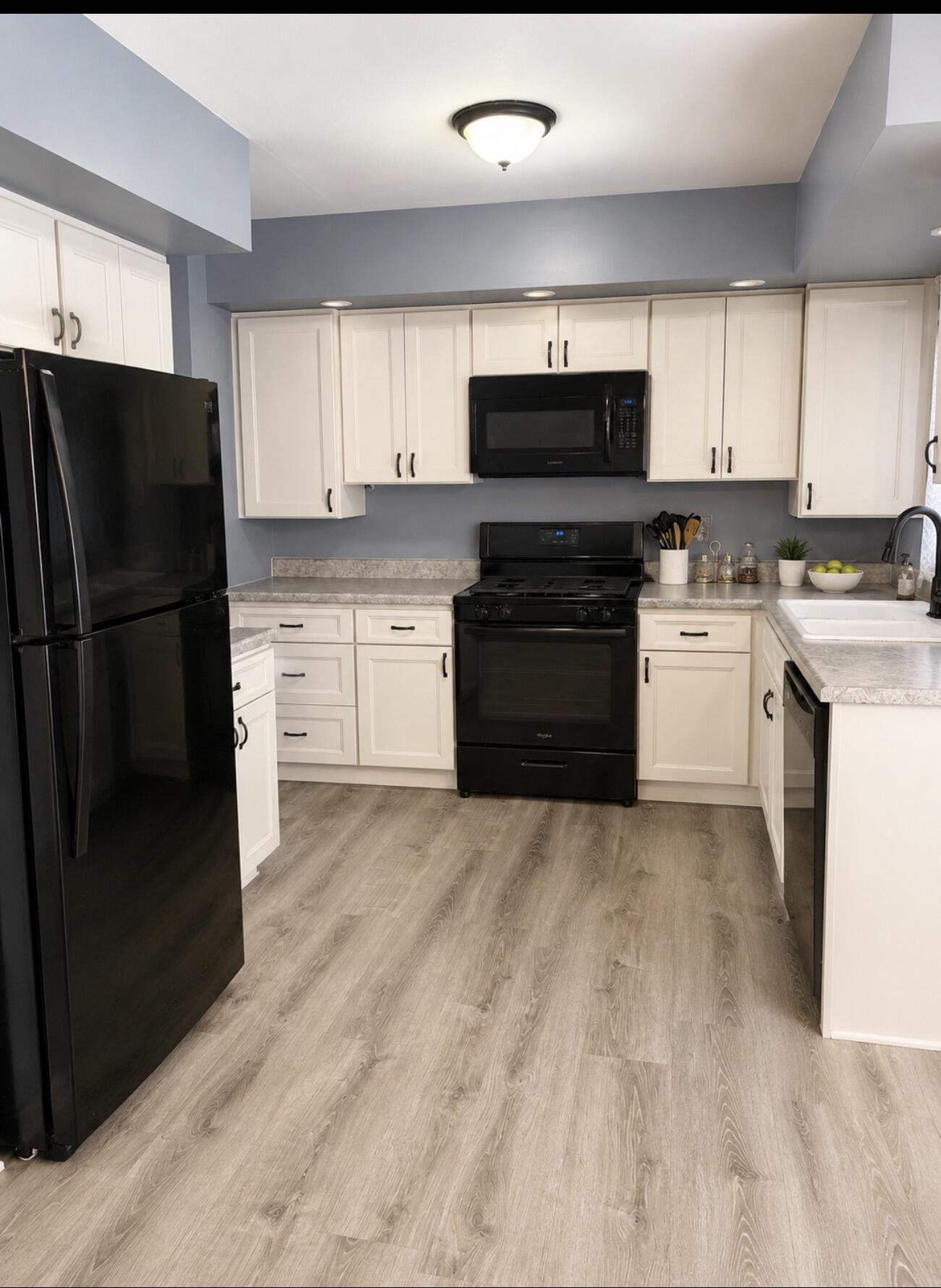 213 Clinton Street Lowell, IN 46356 - Photo 7 of 12 1300x1780