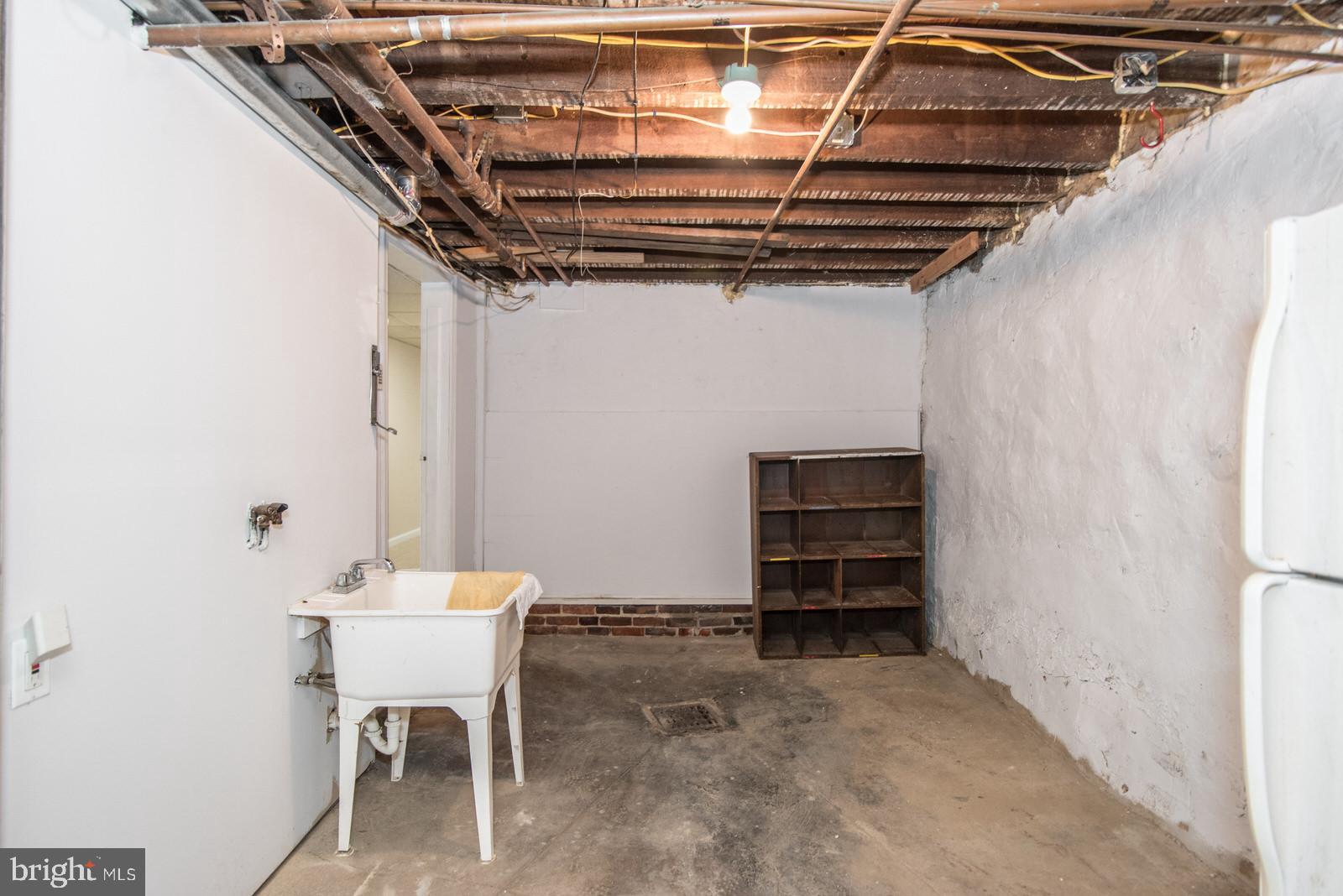 7119 Gillespie Street Philadelphia, PA 19135 - Photo 42 of 47 a view of a room with racks