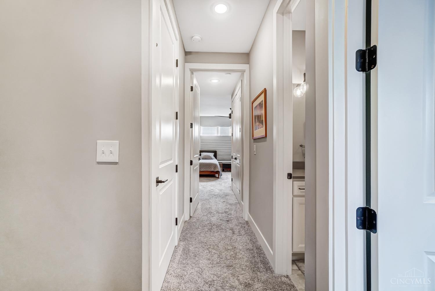 3129 Madison Road Cincinnati, OH 45209 - Photo 27 of 54