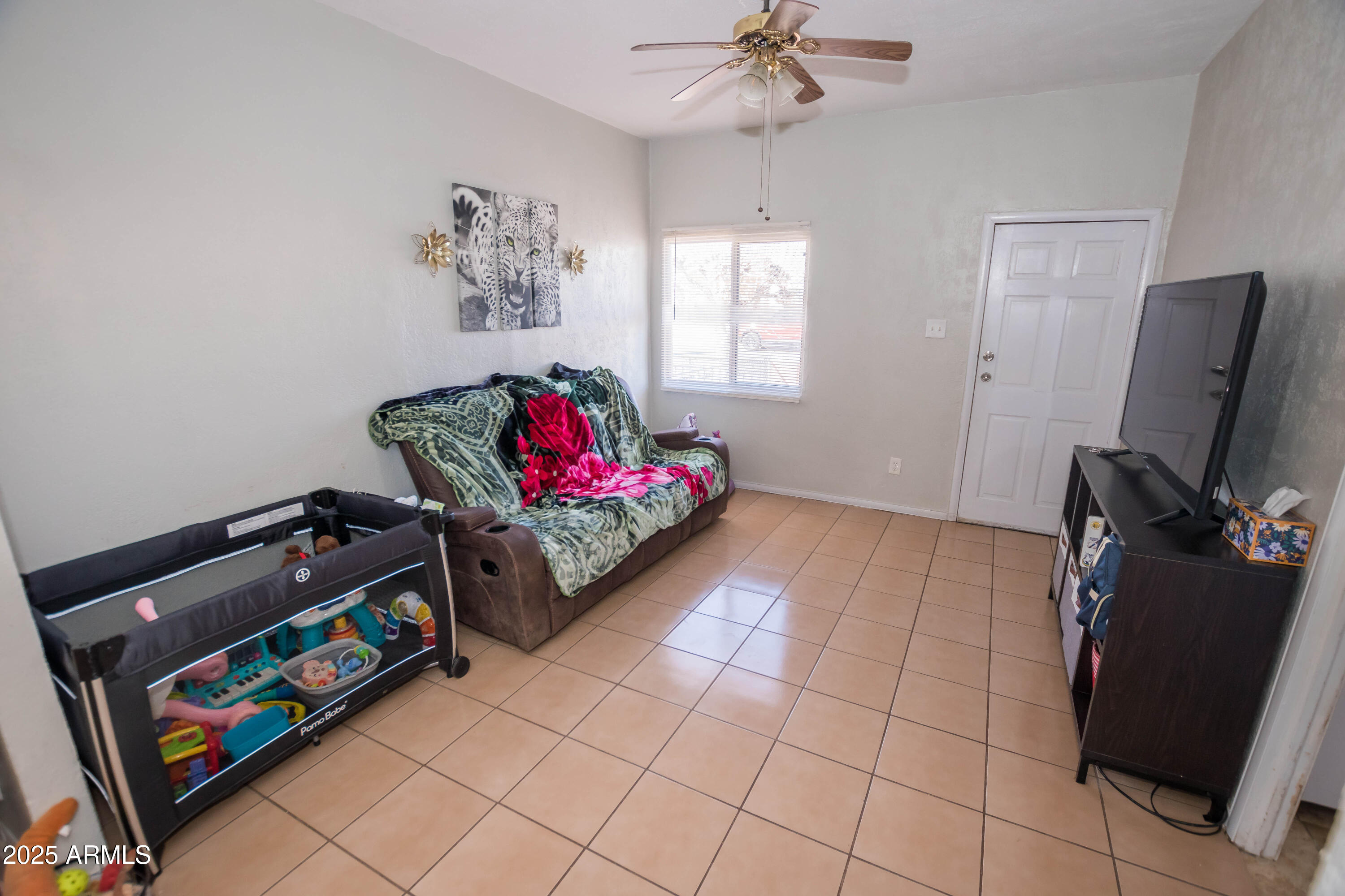 655 East 7th Street Douglas, AZ 85607 - Photo 5 of 30 655 E 7TH ST 01-31-2025 (8)
