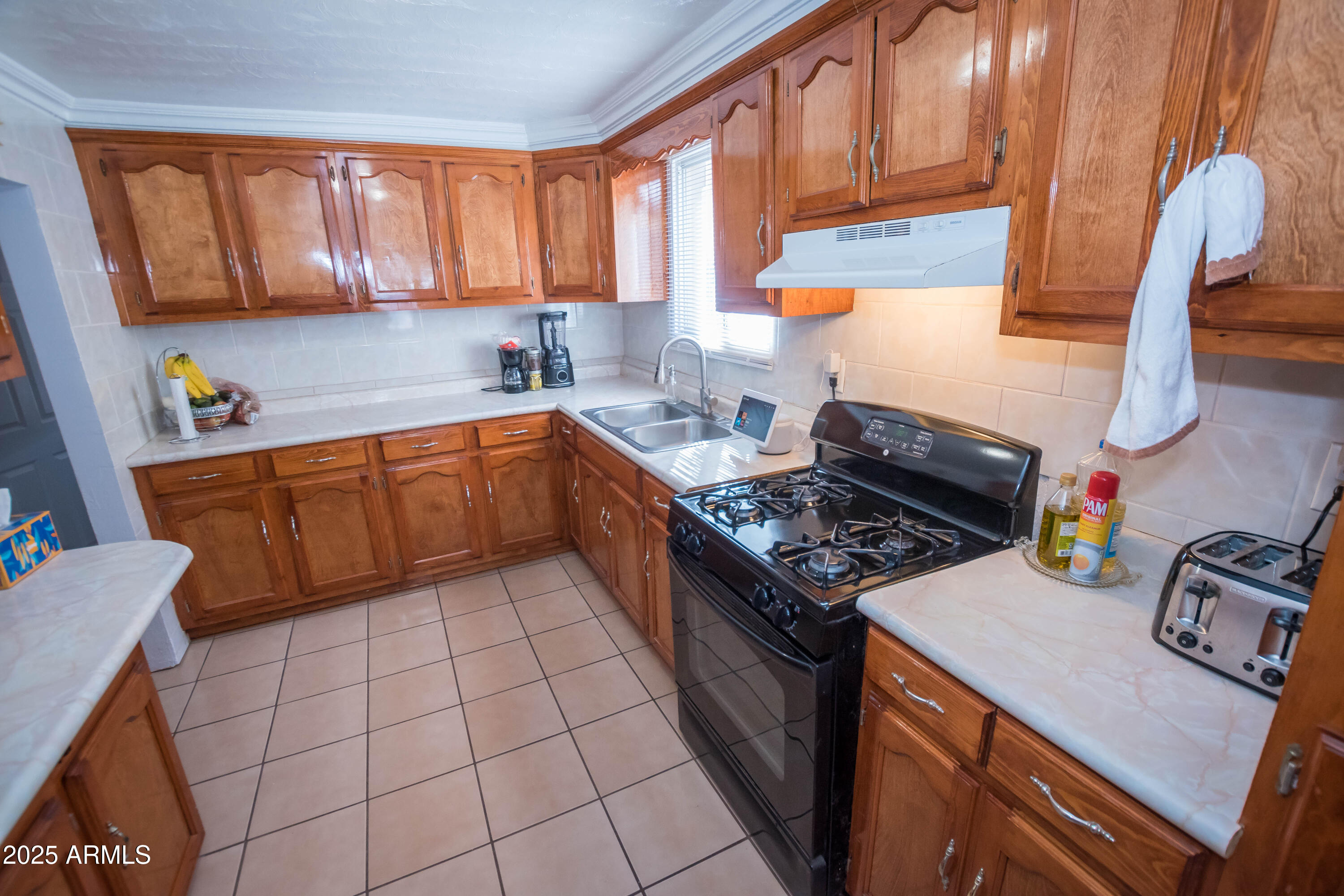 655 East 7th Street Douglas, AZ 85607 - Photo 9 of 30 655 E 7TH ST 01-31-2025 (12)