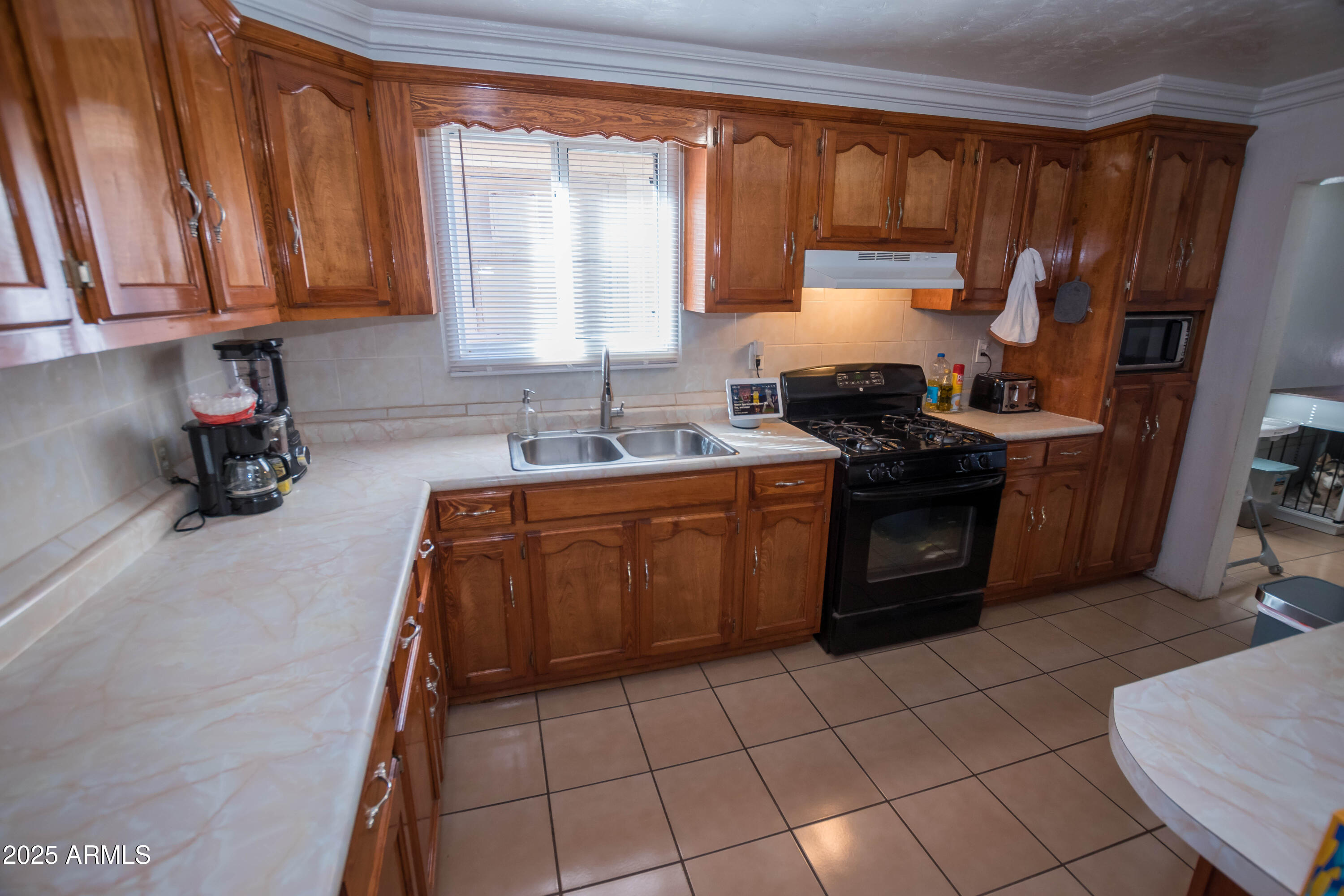 655 East 7th Street Douglas, AZ 85607 - Photo 10 of 30 655 E 7TH ST 01-31-2025 (13)