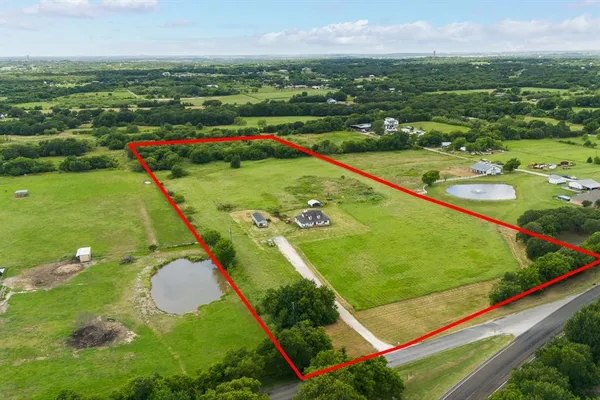 $949,900 | 2600 Dave Angel Road, Burleson, TX 76028