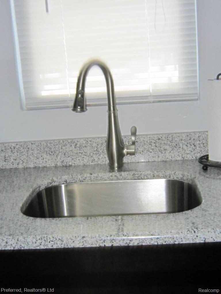 43172 Applewood Road Canton, MI 48188 - Photo 8 of 32 Granite counters thruout.jpg