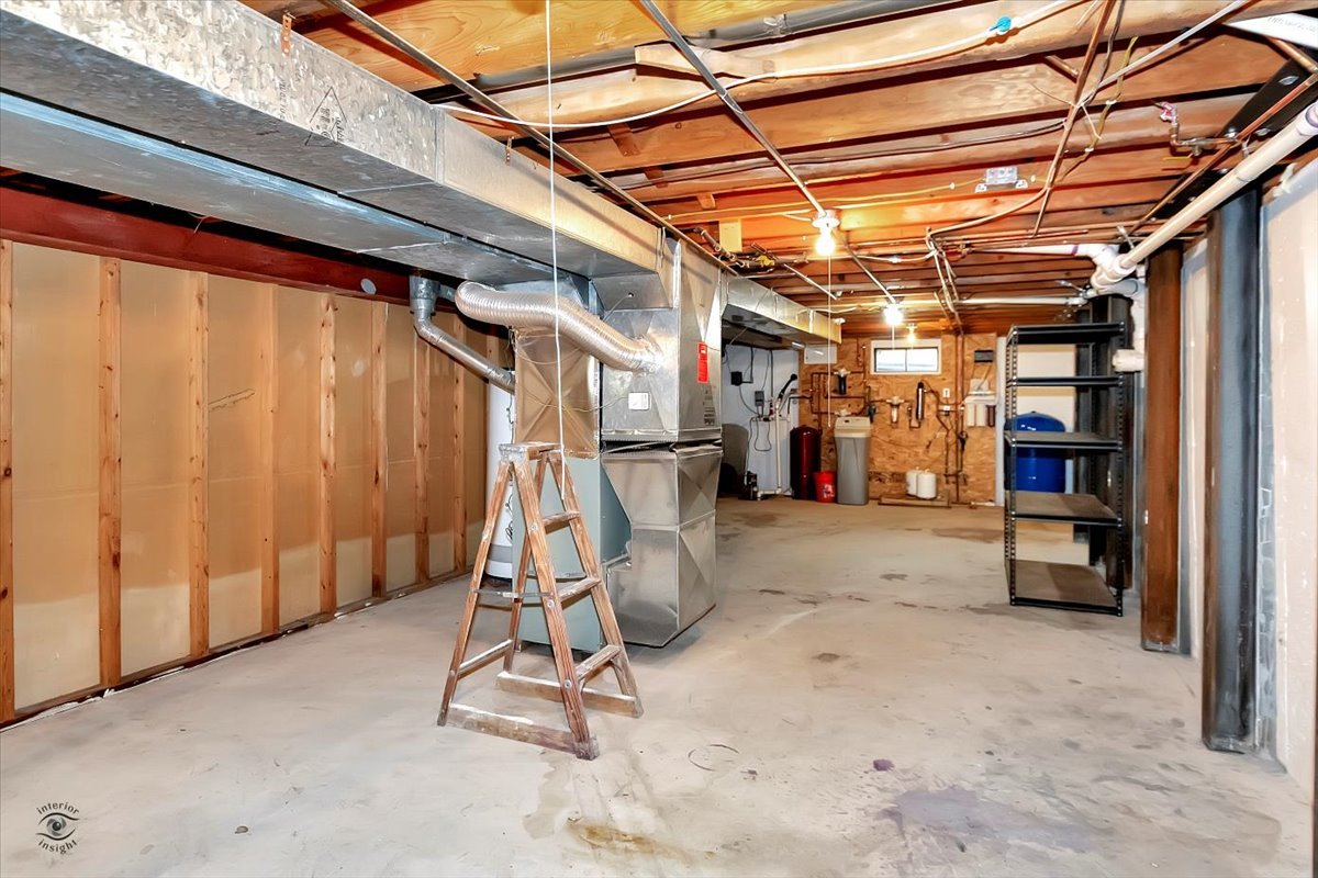 302 North Raven Road Shorewood, IL 60404 - Photo 21 of 26 a view of a room with gym equipment