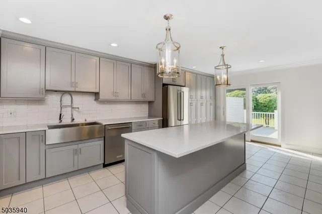 $5,800 | 164 Chateau Thierry Avenue, Unit 164, Madison, NJ 07940