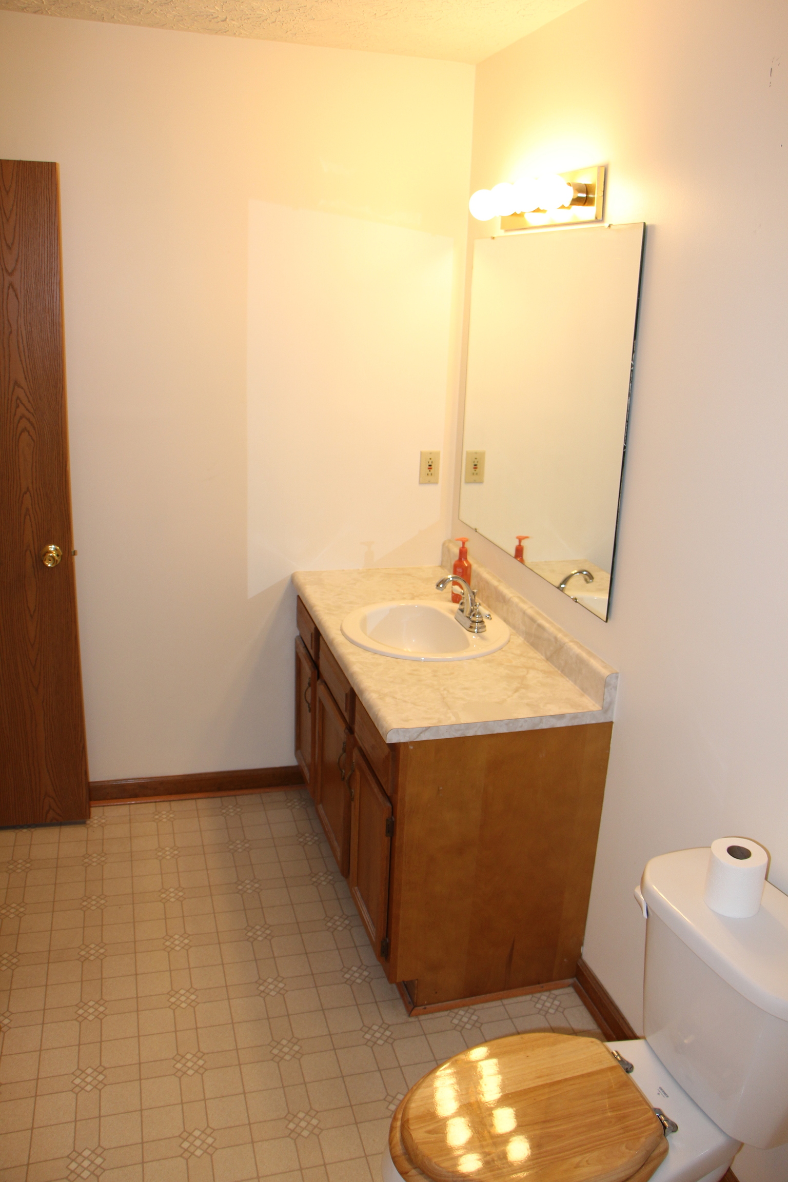 1052 Ina Circle Franklin, IN 46131 - Photo 17 of 24 Gallery Image 17