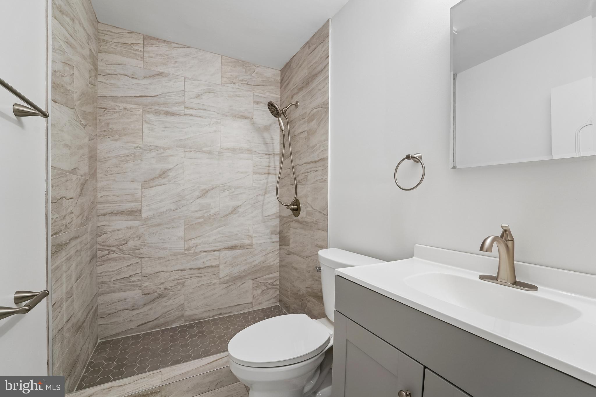 7610 Knollwood Road Towson, MD 21286 - Photo 24 of 41 Bathroom