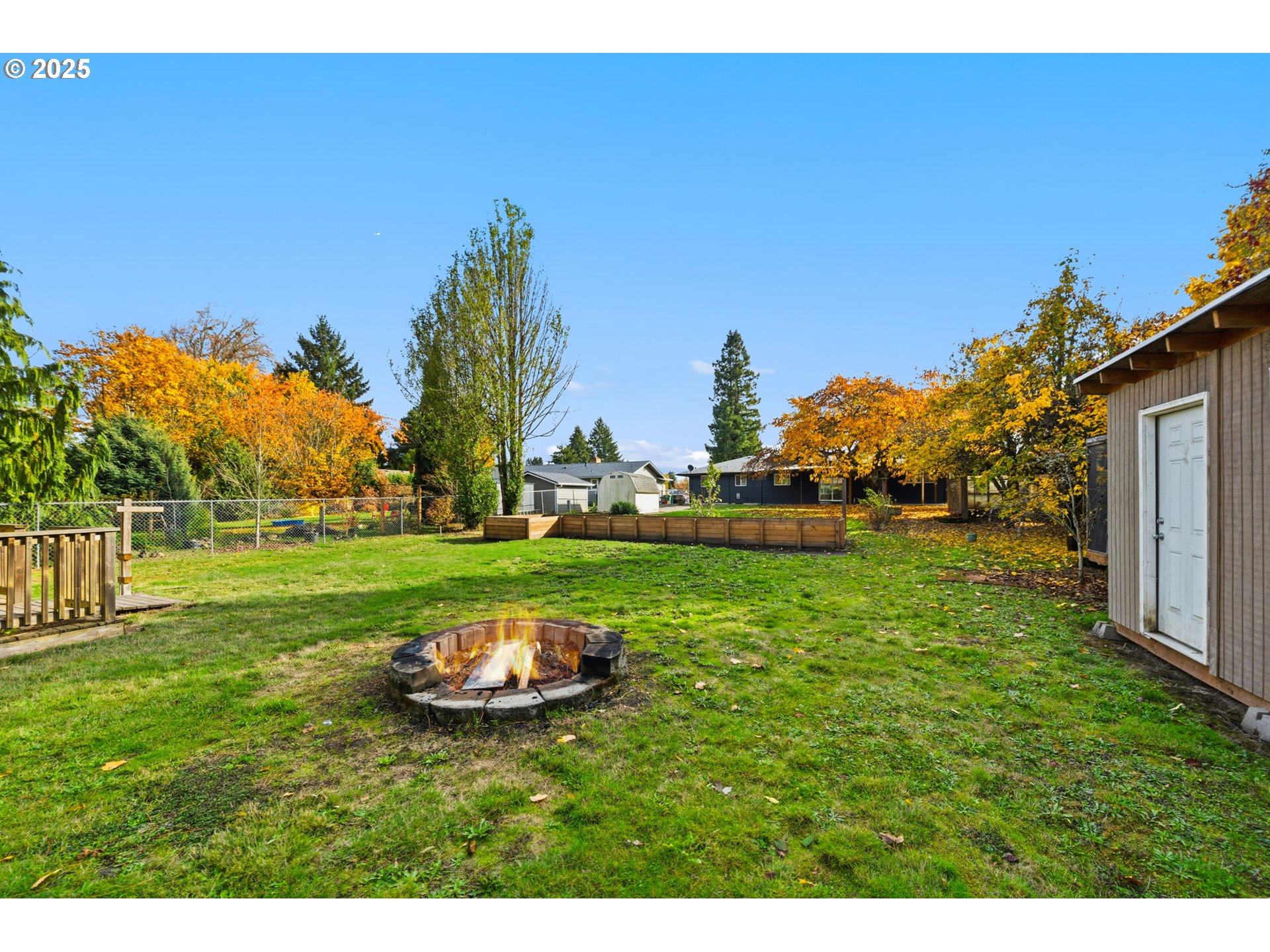 1425 Willamina Avenue Forest Grove, OR 97116 - Photo 19 of 38 a swimming pool with wooden fence