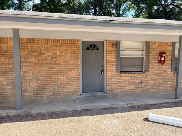 $675 | 760 Cline Street, Unit 8, Huntsville, TX 77340